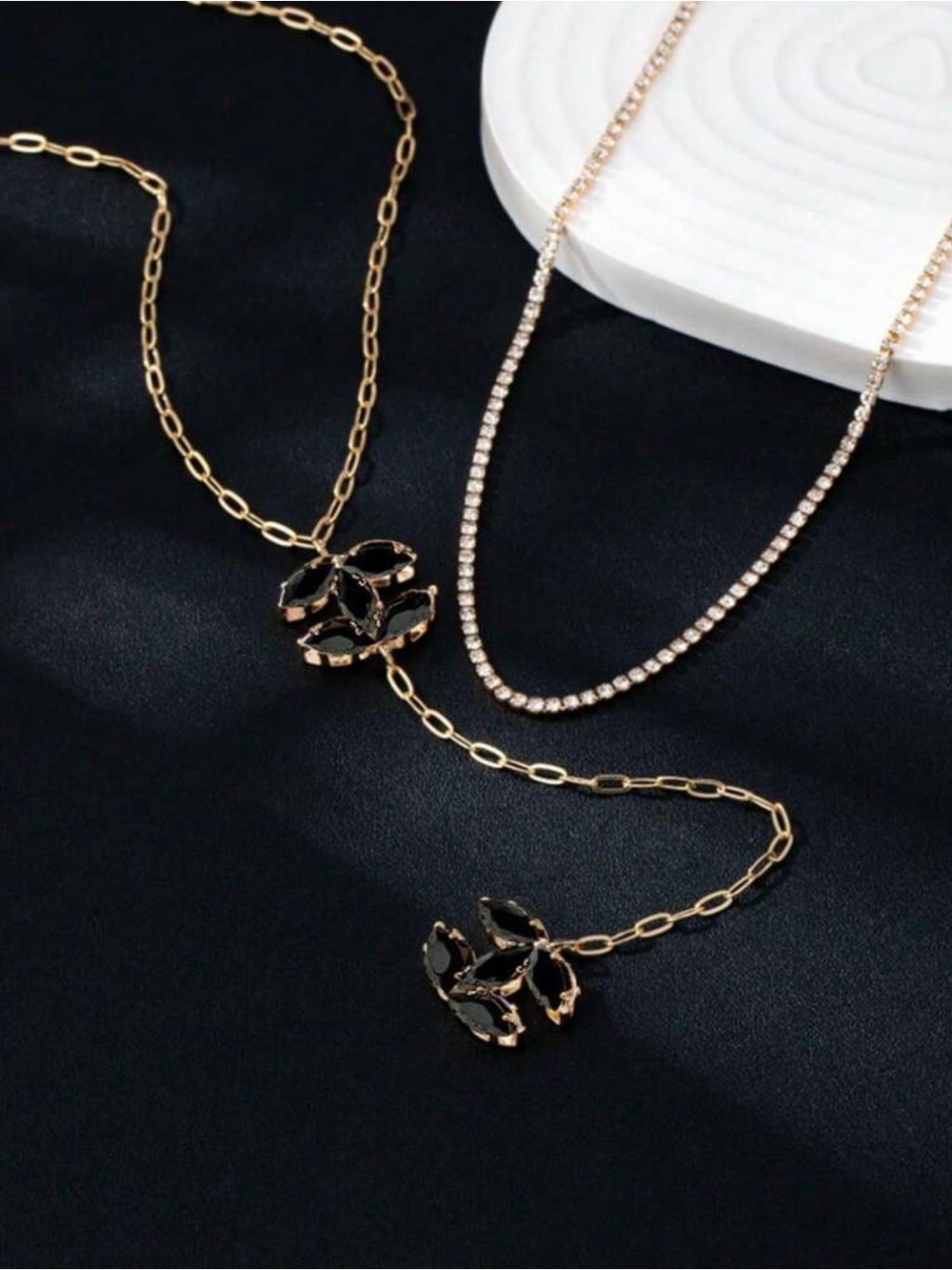 Gold Y Necklace with Black Stone Motifs - Women Jewelry - Picture 2 of 4